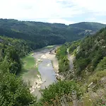 Le Du Velay Pensionat Bains