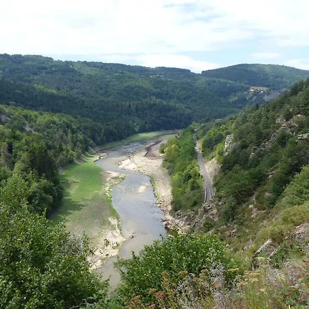 Le Du Velay Penzion Bains