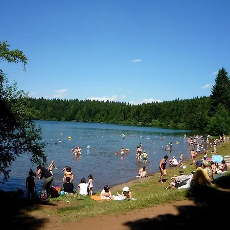 Le Gite Du Velay * Bains